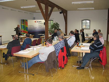 Die Teilnehmer bei der Schulung in der alten Mälzerei in Mosbach 